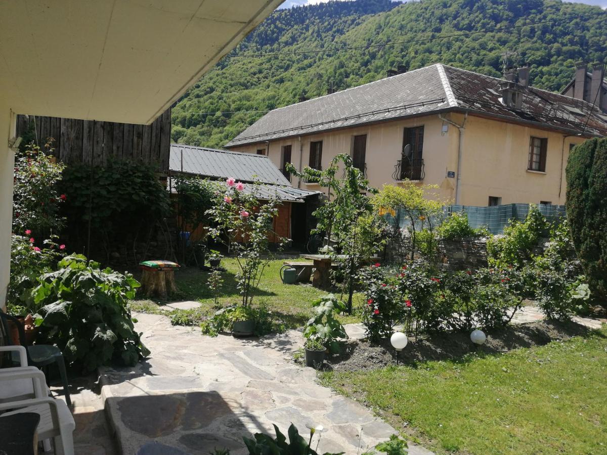 Villa Les Rosiers Bagnères-de-Luchon Exterior foto